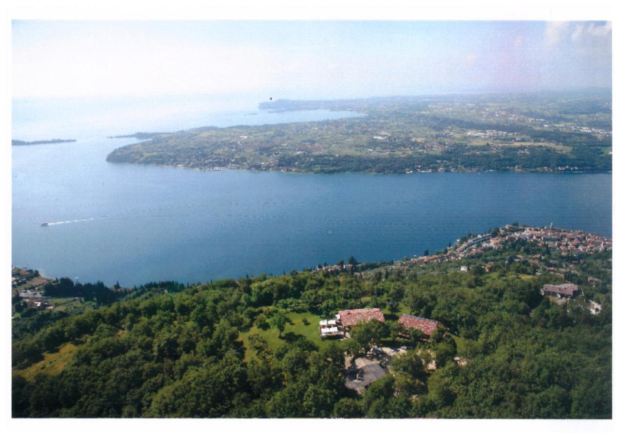 La Fiocchina - Magic Place - Apartments & Studios In Garda Lake - Countryside Farmhouse, Inside The Middle Of The Lake 살로 외부 사진