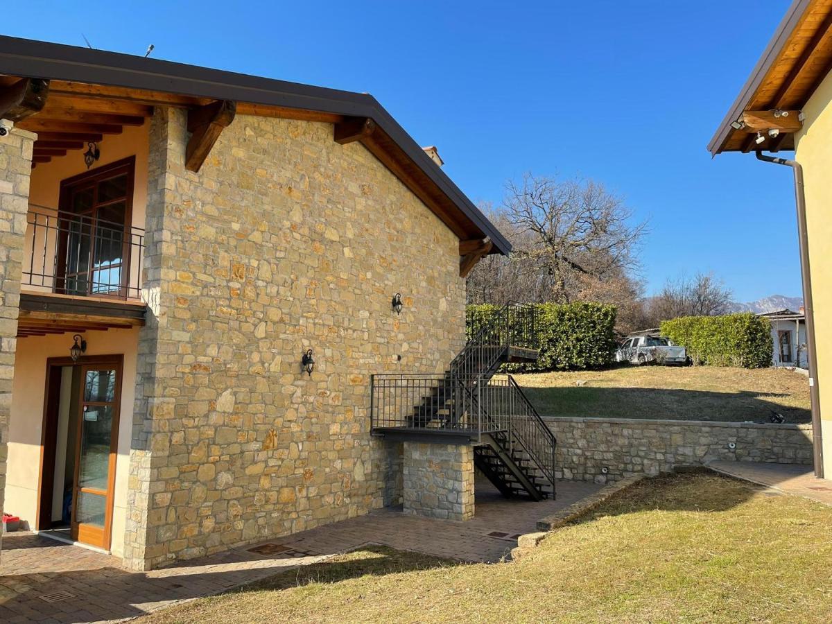 La Fiocchina - Magic Place - Apartments & Studios In Garda Lake - Countryside Farmhouse, Inside The Middle Of The Lake 살로 외부 사진