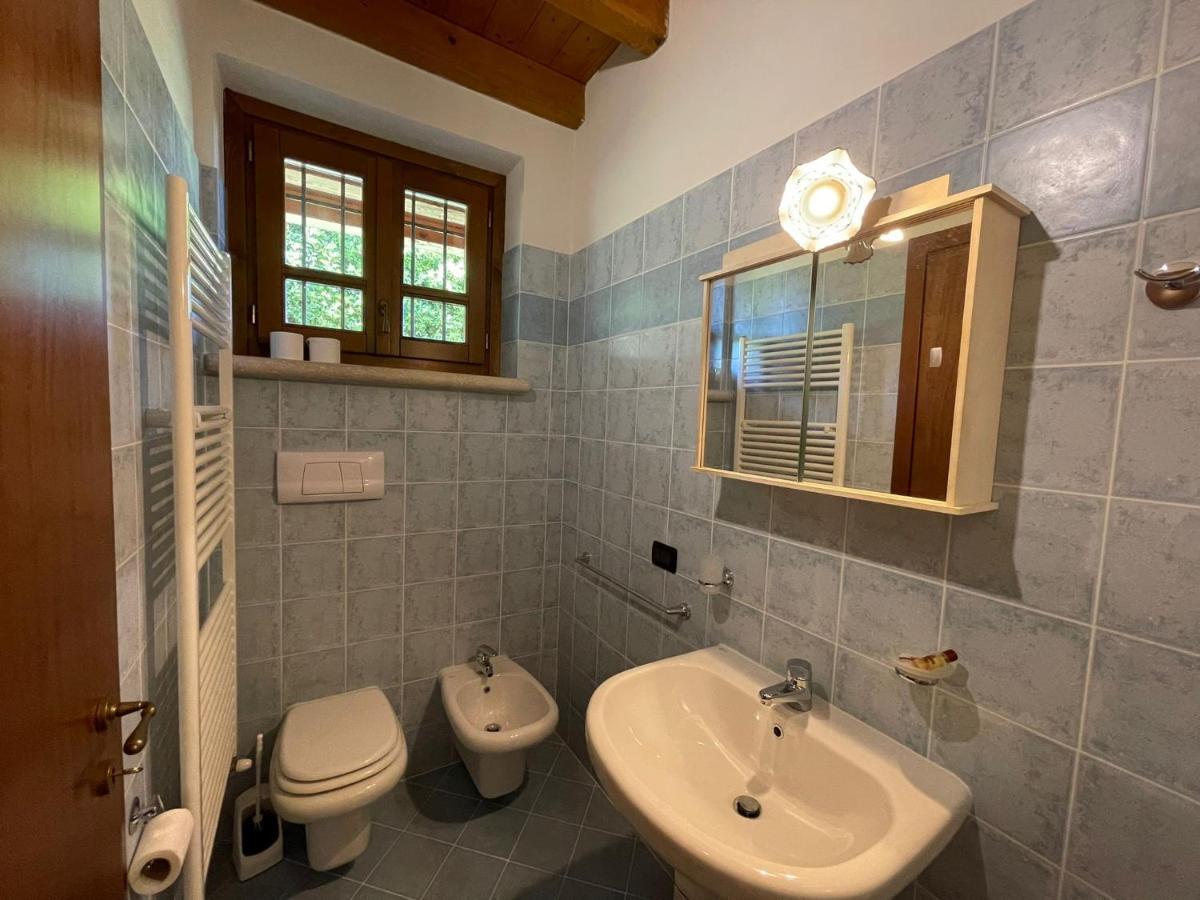 La Fiocchina - Magic Place - Apartments & Studios In Garda Lake - Countryside Farmhouse, Inside The Middle Of The Lake 살로 외부 사진
