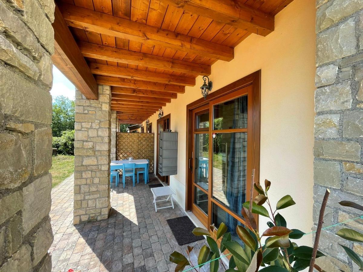 La Fiocchina - Magic Place - Apartments & Studios In Garda Lake - Countryside Farmhouse, Inside The Middle Of The Lake 살로 외부 사진