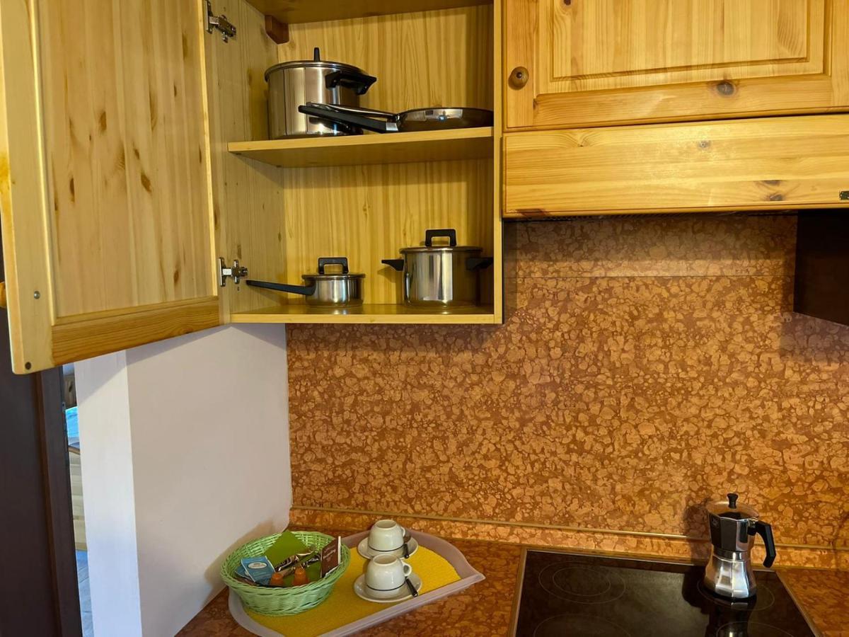 La Fiocchina - Magic Place - Apartments & Studios In Garda Lake - Countryside Farmhouse, Inside The Middle Of The Lake 살로 외부 사진