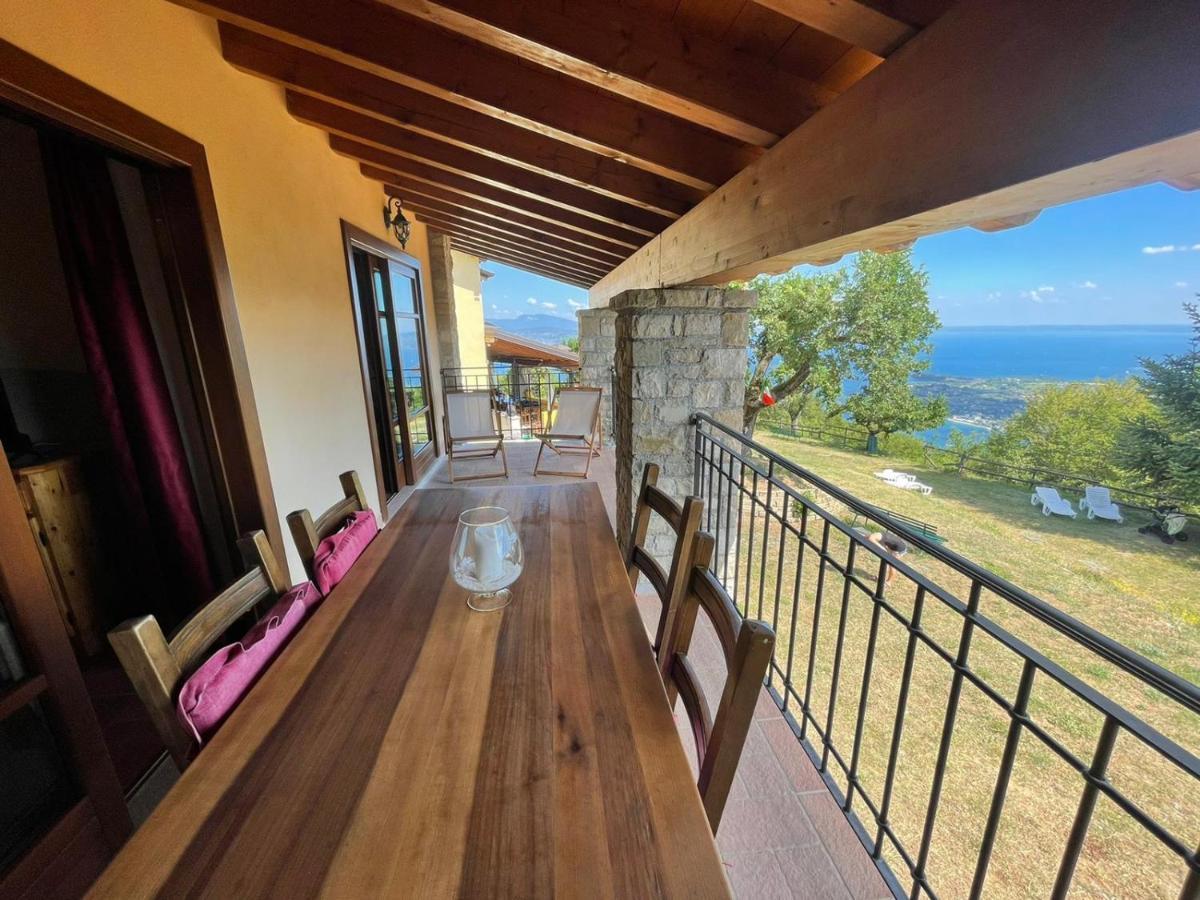 La Fiocchina - Magic Place - Apartments & Studios In Garda Lake - Countryside Farmhouse, Inside The Middle Of The Lake 살로 외부 사진