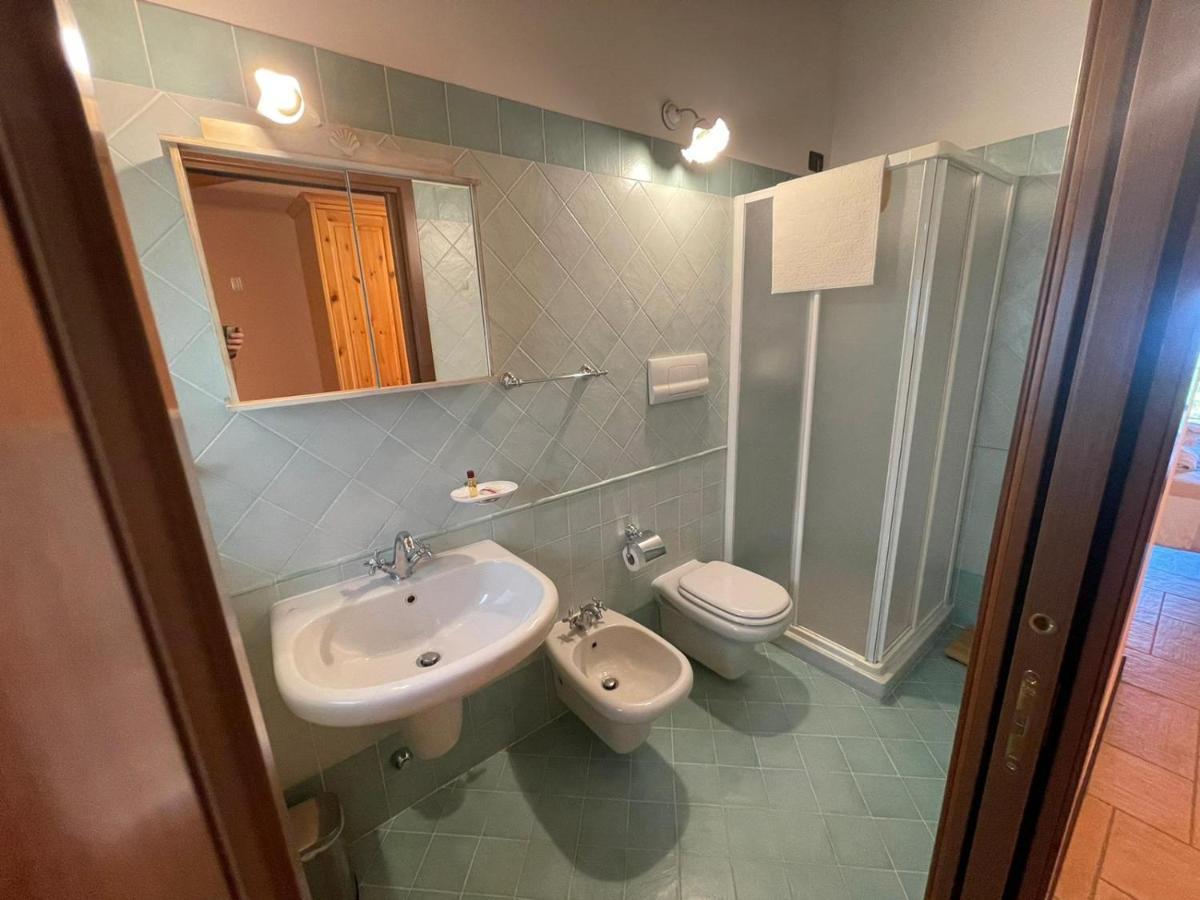 La Fiocchina - Magic Place - Apartments & Studios In Garda Lake - Countryside Farmhouse, Inside The Middle Of The Lake 살로 외부 사진