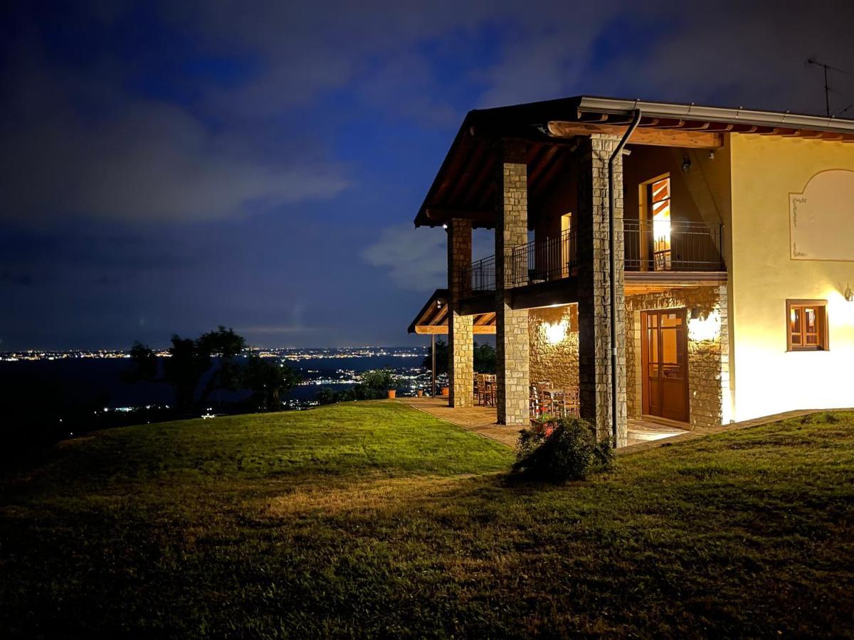 La Fiocchina - Magic Place - Apartments & Studios In Garda Lake - Countryside Farmhouse, Inside The Middle Of The Lake 살로 외부 사진